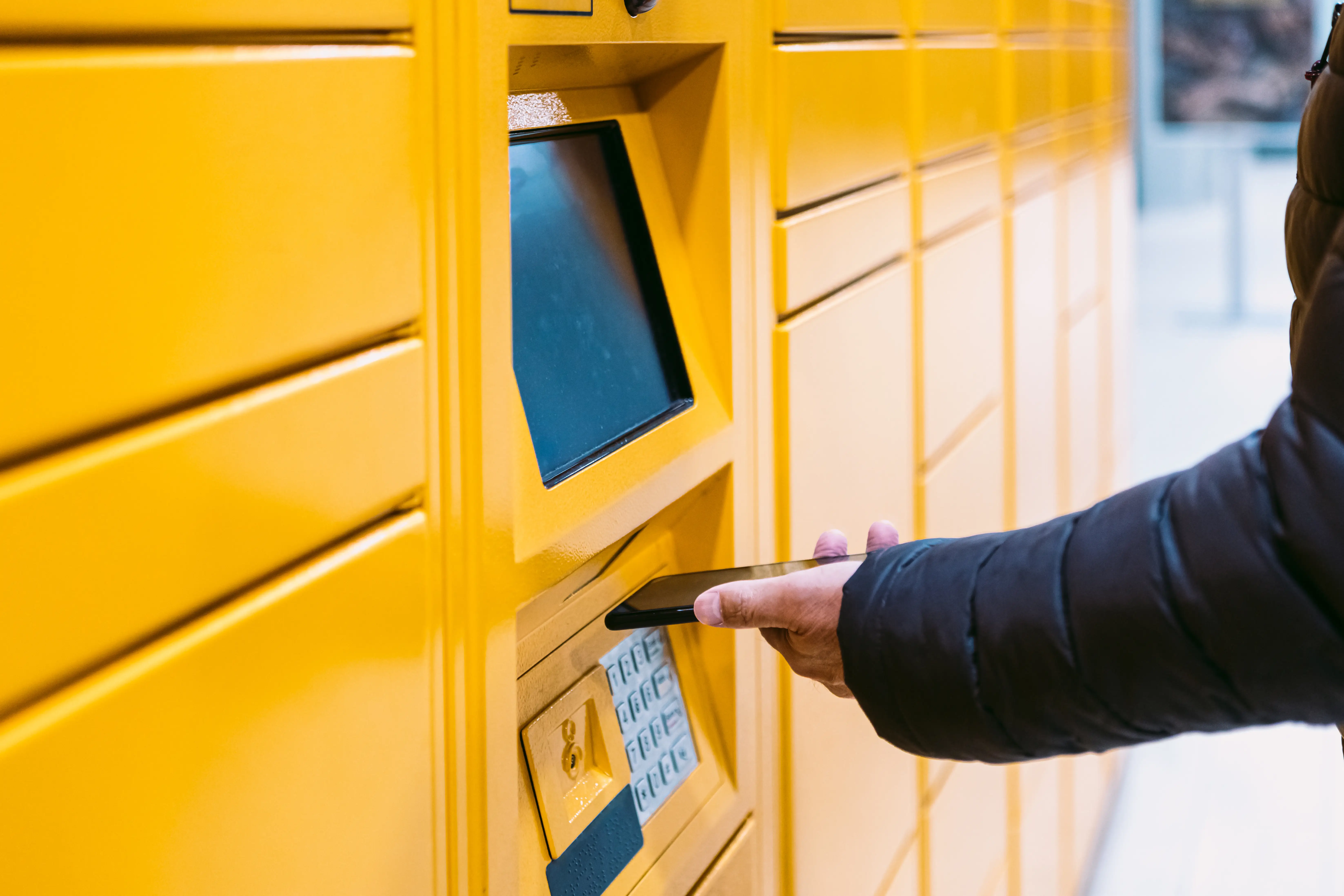 Jak przedłużyć paczkę w paczkomacie InPost – praktyczny przewodnik krok po kroku
